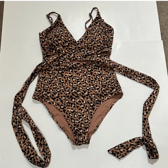 aerie Other - Leopard Print Aerie Wrap Suit in XL long